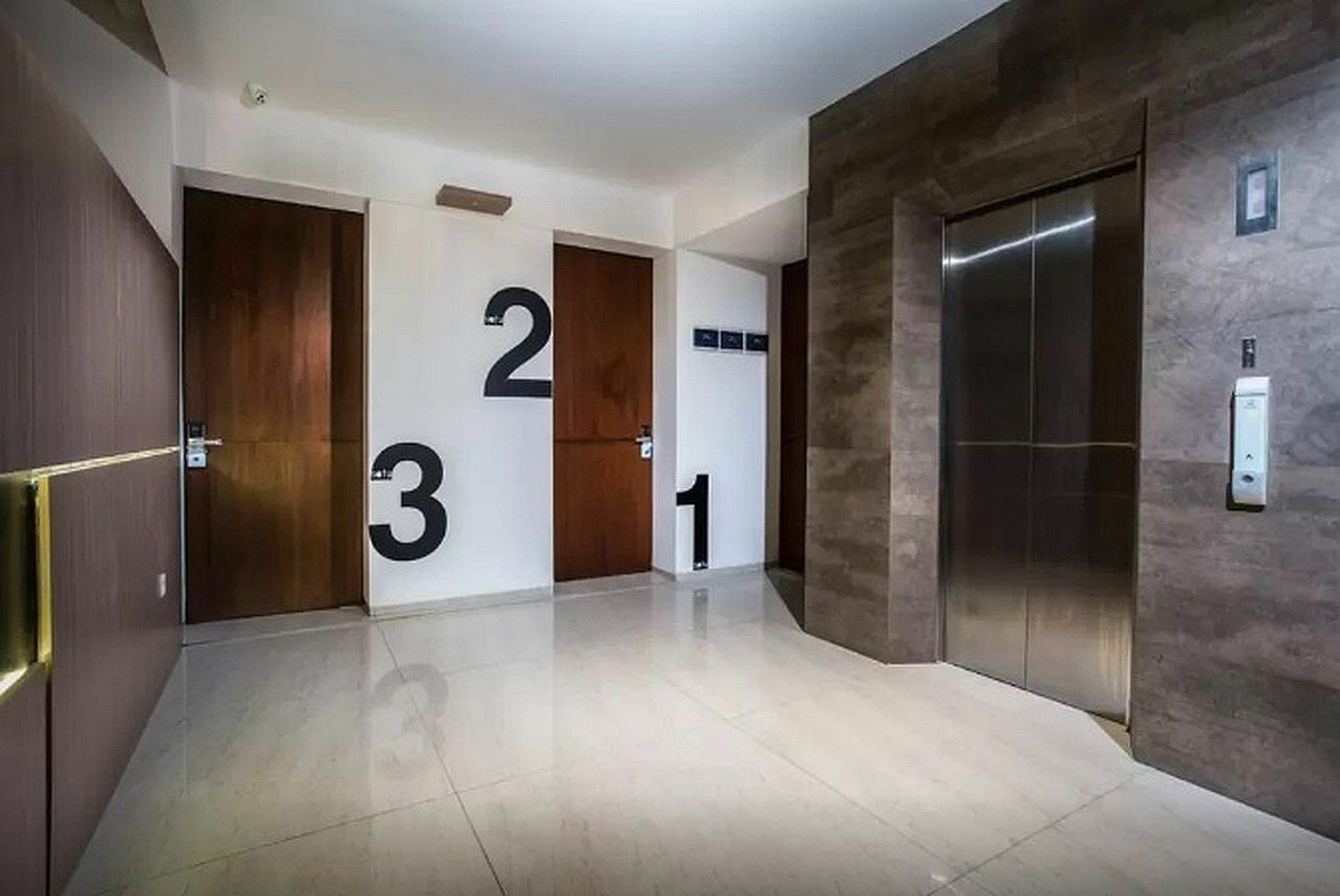 Zen Premium Sampoerna Strategic Square Hotel Jakarta Exterior photo